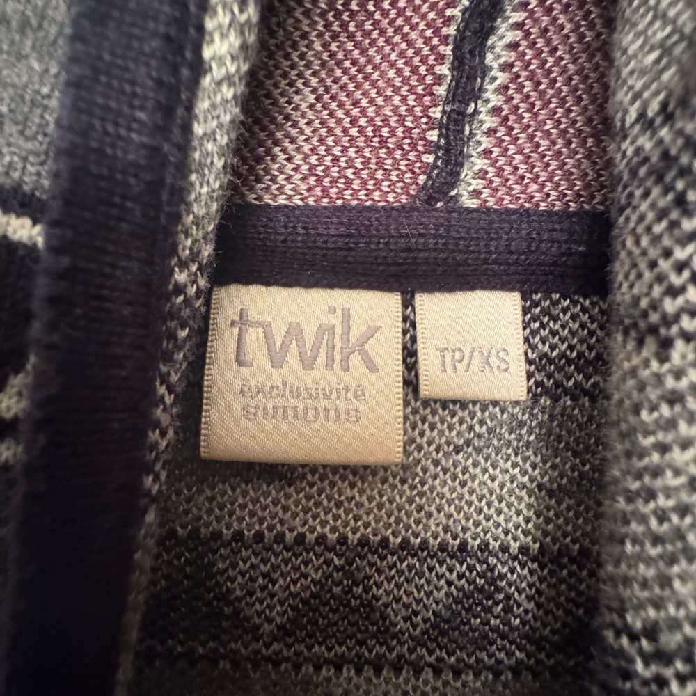 Twik Tribal Aztec Print Open long Cardigan Sweater | Simons | US XS - Picture 4 of 7